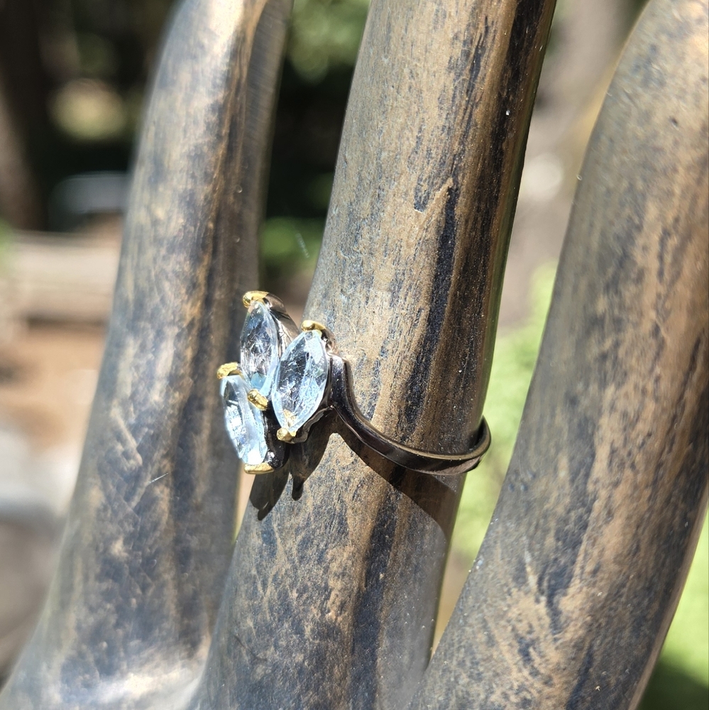 Blue Topaz Natural Gemstone Sterling Rhodium & Gold Ring Sz7 - Picture 5 of 8